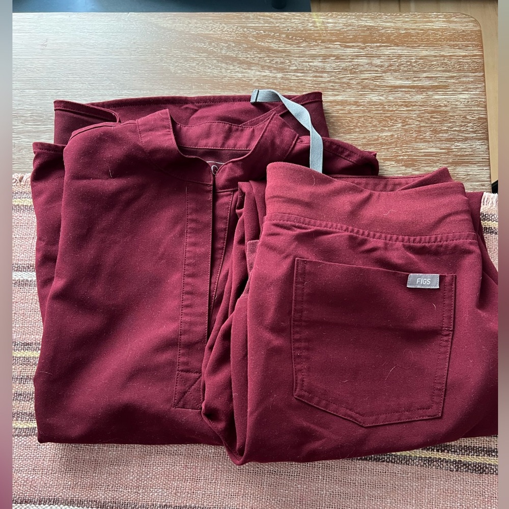 FIGS scrubs set burgundy